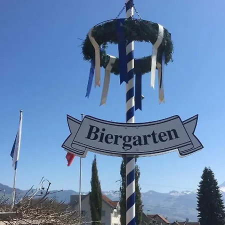 Schuetzenhaus מלון