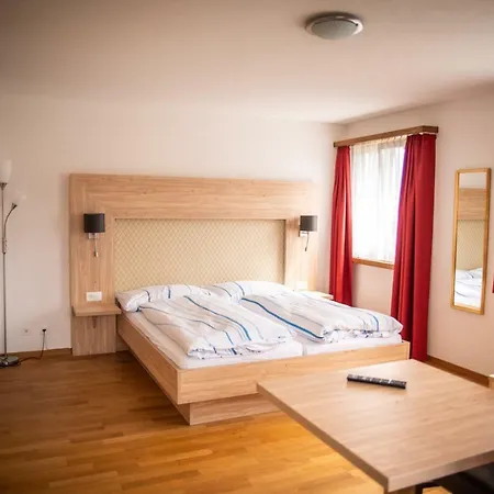 ホテル Schuetzenhaus