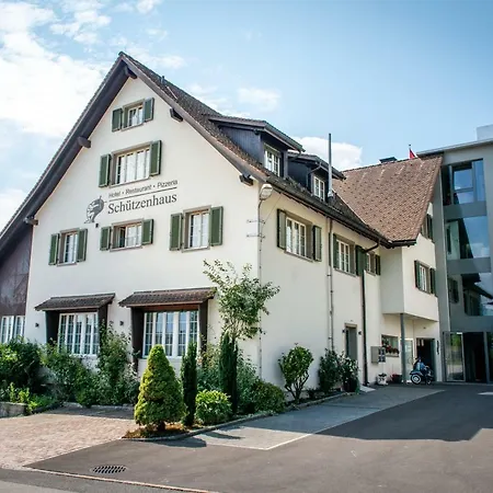 Schuetzenhaus מלון Uznach