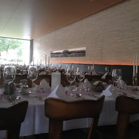 Schuetzenhaus Hotel 3*