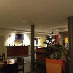 舒琛豪斯酒店 Uznach