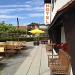 舒琛豪斯酒店 酒店 Uznach