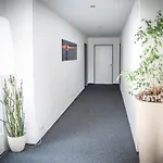 舒琛豪斯酒店 3* Uznach